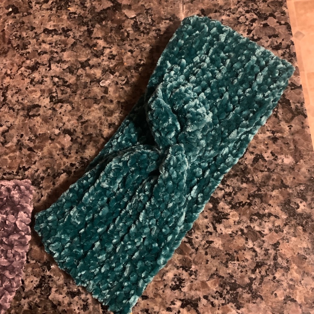 headband - Picture 2 of 4